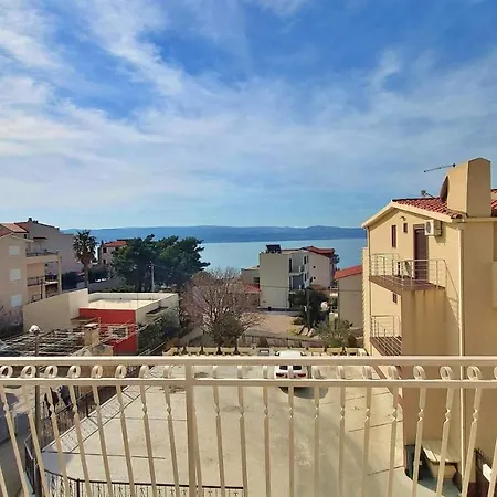 Apartment Mandalinic *