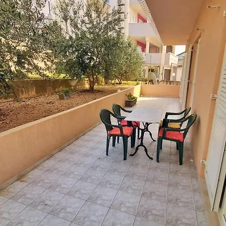 Apartment Mandalinic