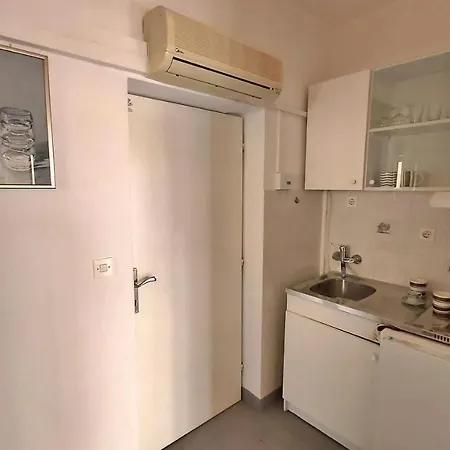 Mandalinic Apartment *